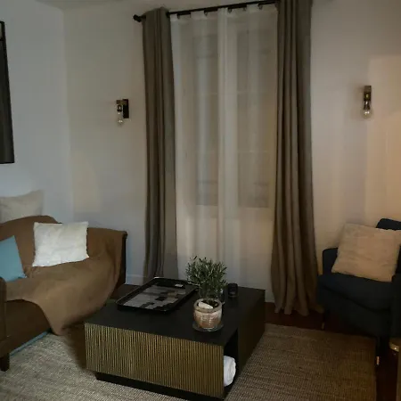 Semesterbostad Chez Violette *