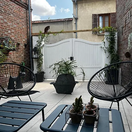 Semesterbostad Chez Violette *